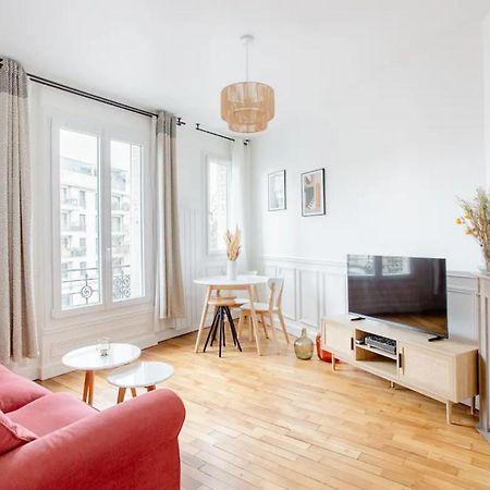 Charmant Appartement Cosy A Suresnes Ngoại thất bức ảnh